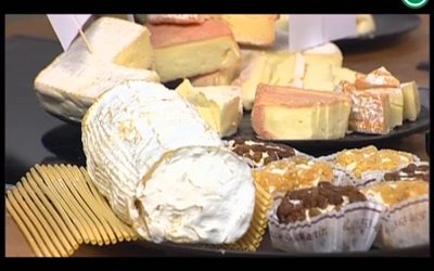 Celebraciones fáciles: Cómo preparar una mesa de buffet de quesos e ibéricos